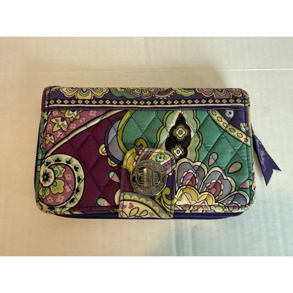 Vera Bradley HEATHER Quilted Wallet Wristlet Turn‎ Lock Purple Green Purse 8”x5”